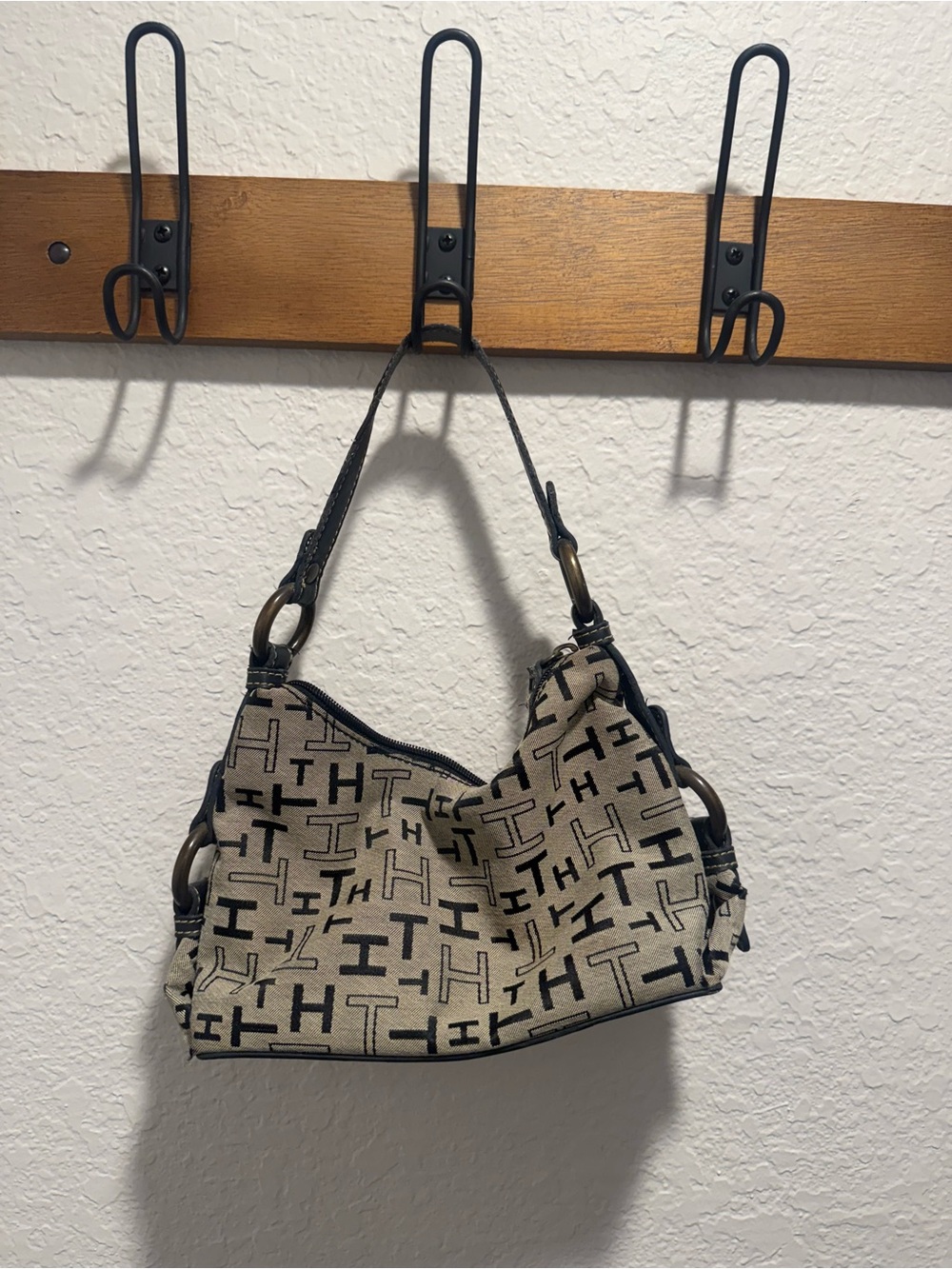 Monogram Tommy Canvas  Bag - Beige/Black